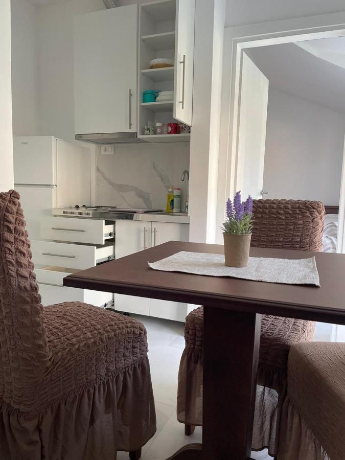 Marko Apartments 3 Tivat Buitenkant foto